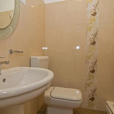 Lucia In - Istrien 3*