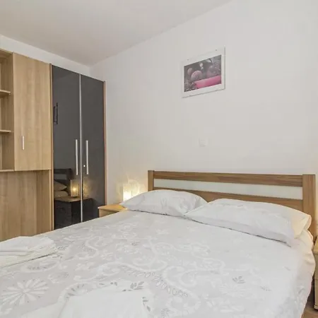 Lucia In - Istrien Guest house *